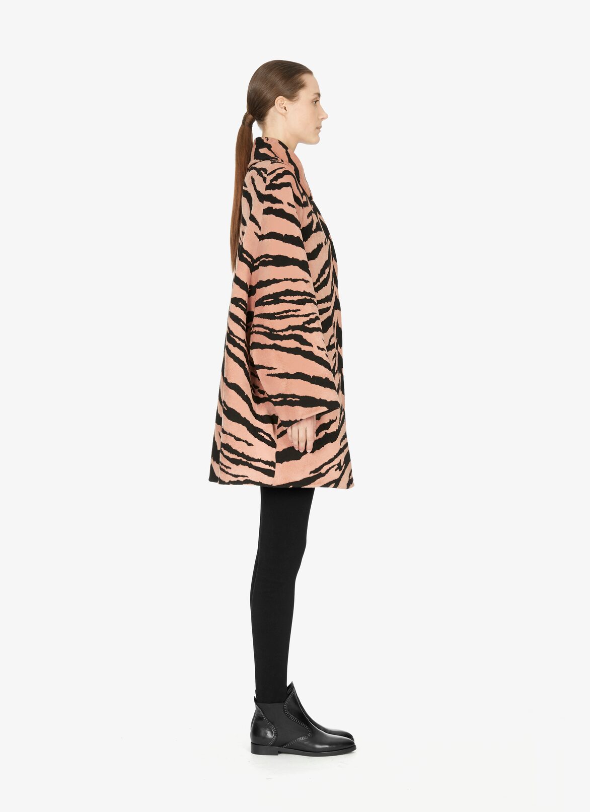 Coats ALAÏA BLACK/NUDE COATS